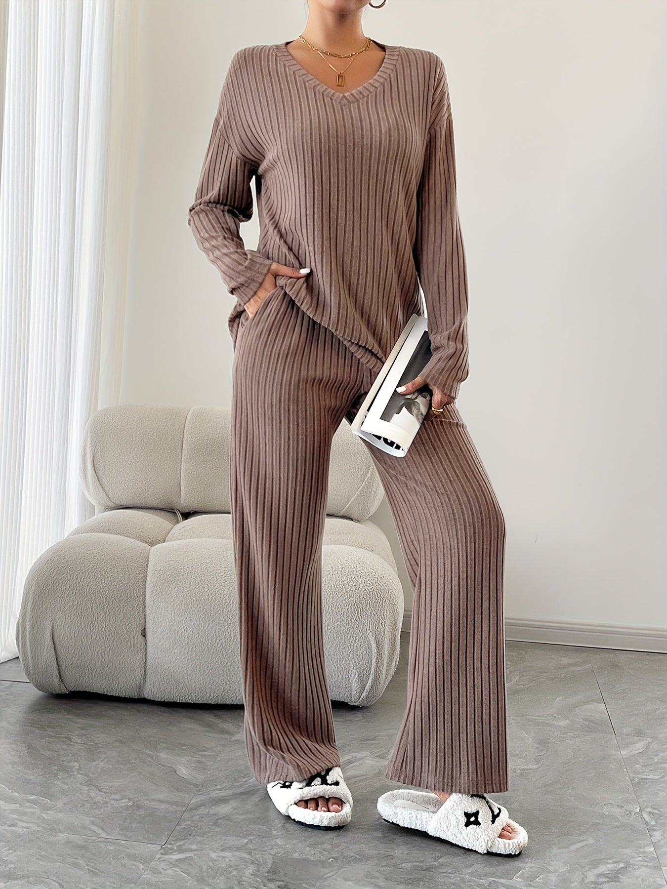 Autumn and Winter Fashionable Loose Casual Wide Leg Pants Knitted Set, V-Neck Pocketed Striped Knitted 2pcs Set, Women's Clothing