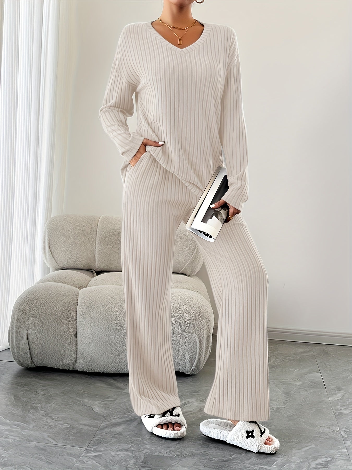 Autumn and Winter Fashionable Loose Casual Wide Leg Pants Knitted Set, V-Neck Pocketed Striped Knitted 2pcs Set, Women's Clothing